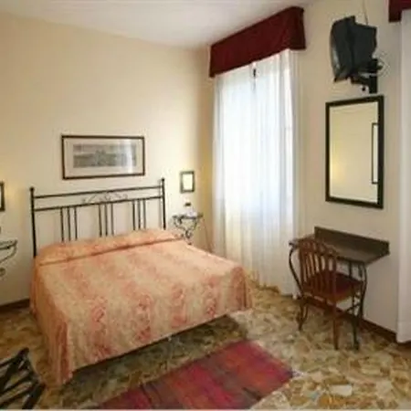 Hotel Ariston 3*